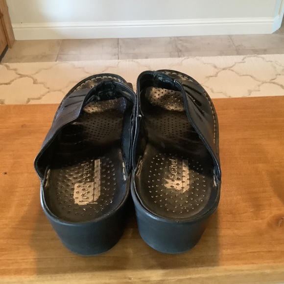 Josef Seibel Sandals - Picture 2 of 3